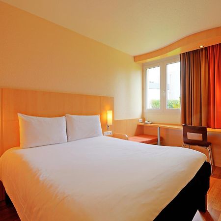 Готель Ibis Poitiers Beaulieu Номер фото